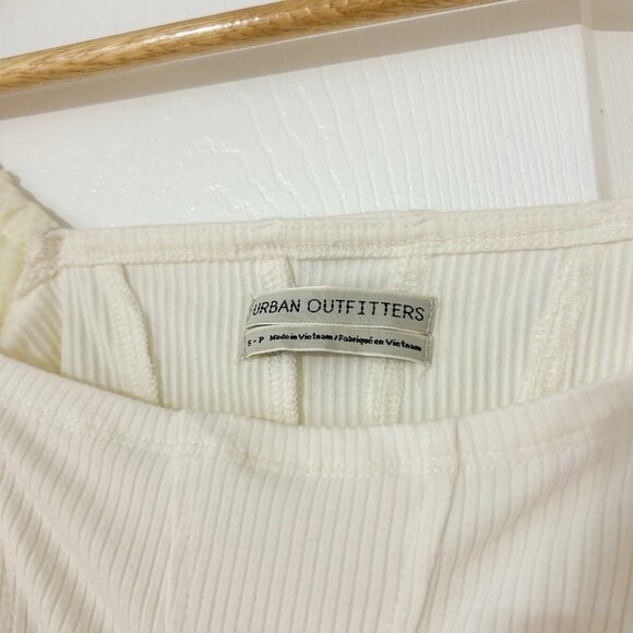 Urban Outfitters Claudia Blouse Crop Cream Off Shoulder Balloon Sleeve EUC S - Picture 3 of 5